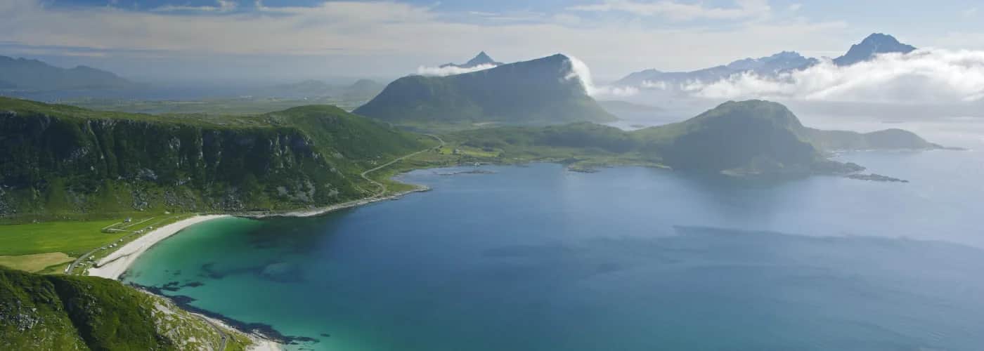 Hauklandsstrand beach in Lofoten — by Bård Løken